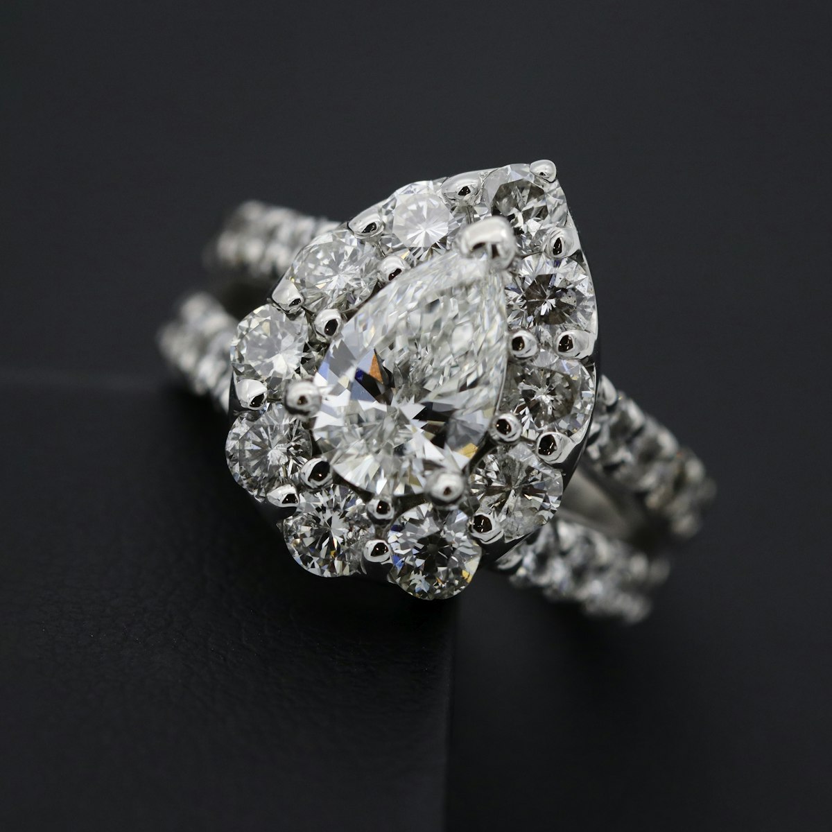 White rhodium plated diamond ring with a mirror-bright finish